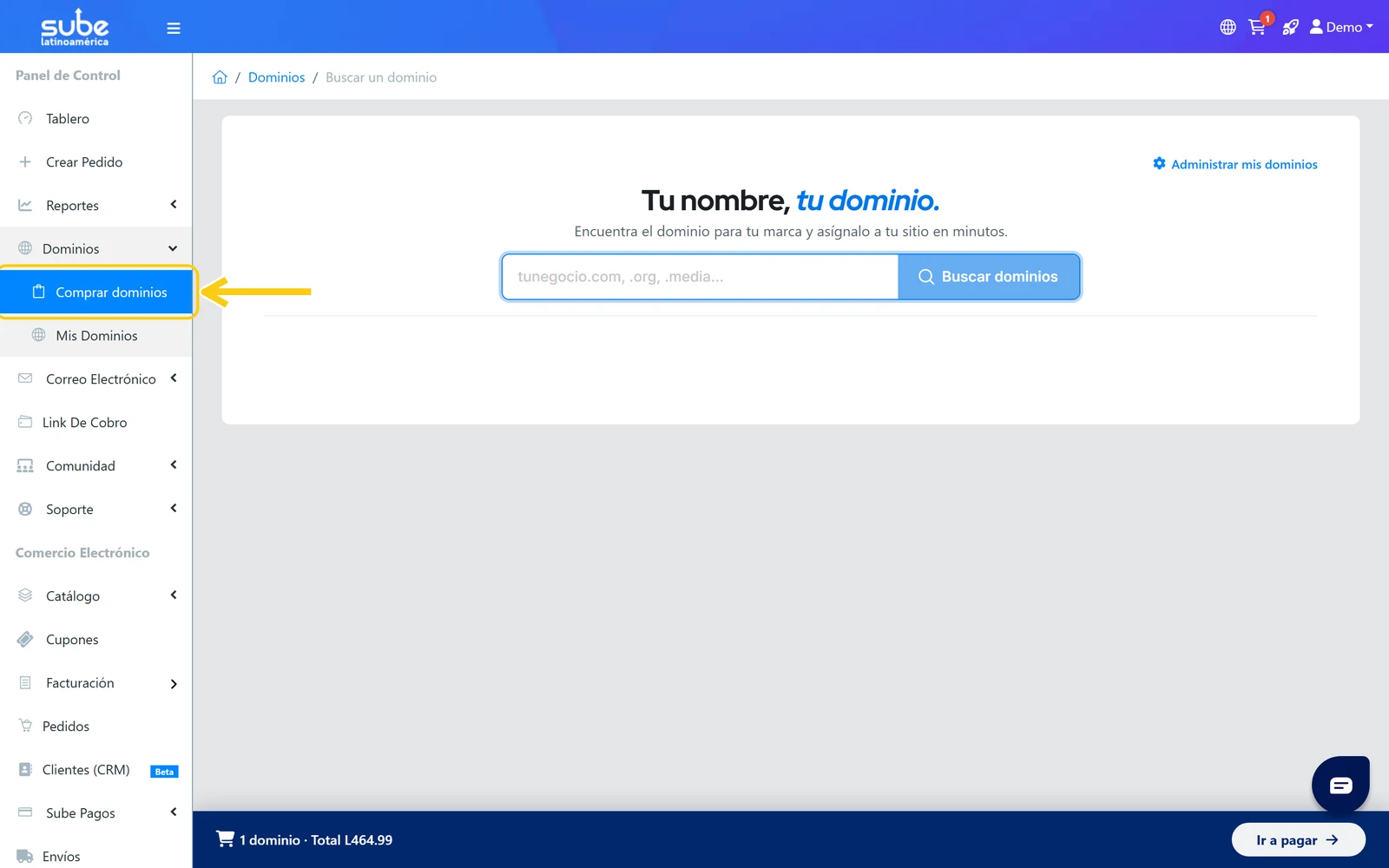 Panel de Sube con el menú Dominios abierto y la opción Comprar dominios resaltada