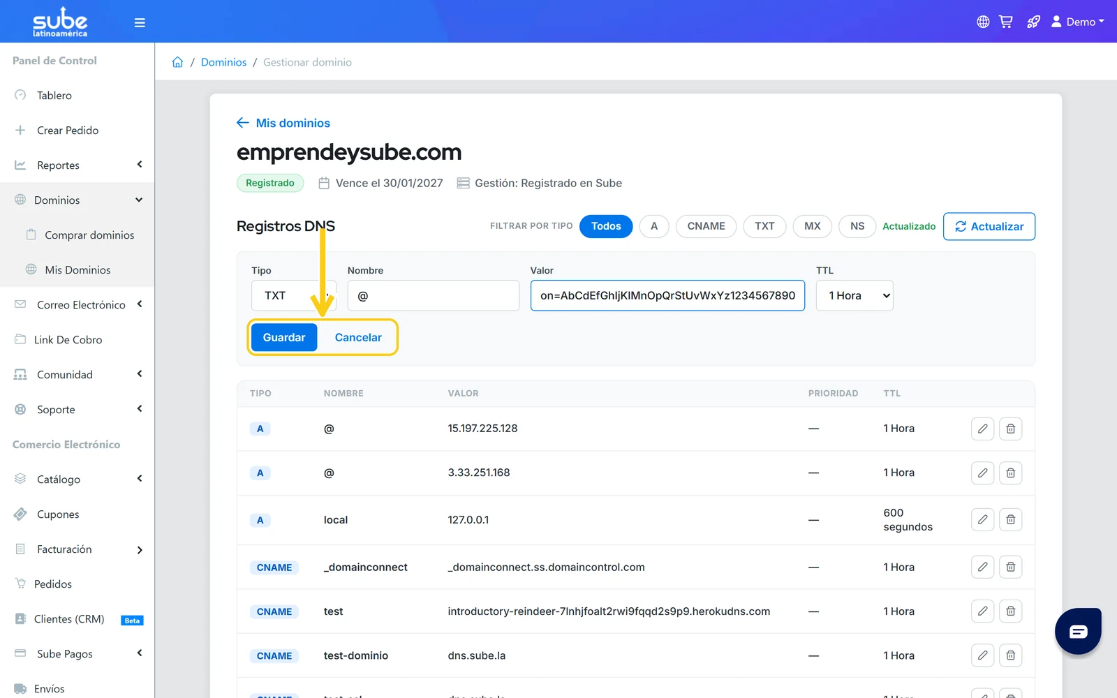 Botones Guardar y Cancelar del formulario de registro TXT en Sube para guardar el nuevo registro DNS